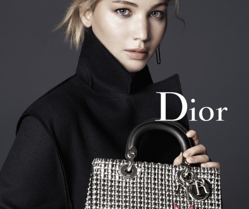 Jennifer Lawrence khoe vẻ đẹp bí ẩn trong quảng cáo túi Dior