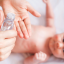 Cách sử dụng tinh dầu tràm cho trẻ sơ sinh